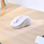 Logitech Signature M650 first impressions: One mouse for all people